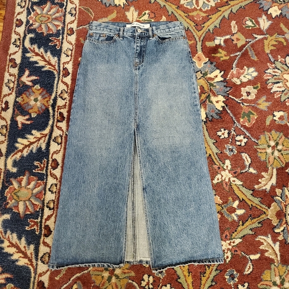 GAP Dresses & Skirts - Gap Jeans denim skirt size 6 EUC